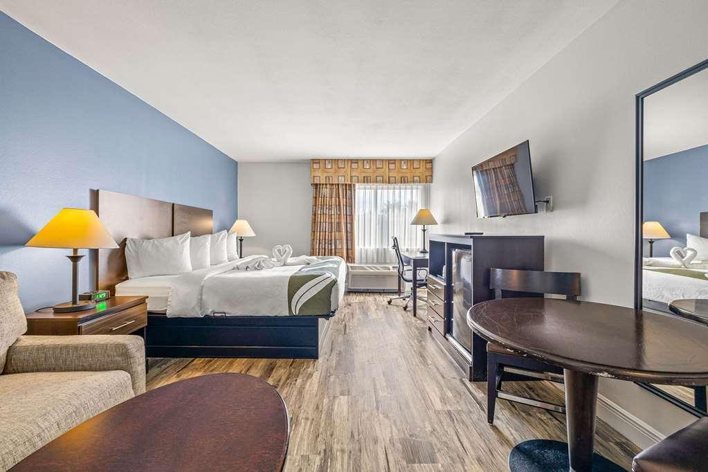 Quality Inn & Suites Near Fairgrounds & Ybor City Tampa Rom bilde